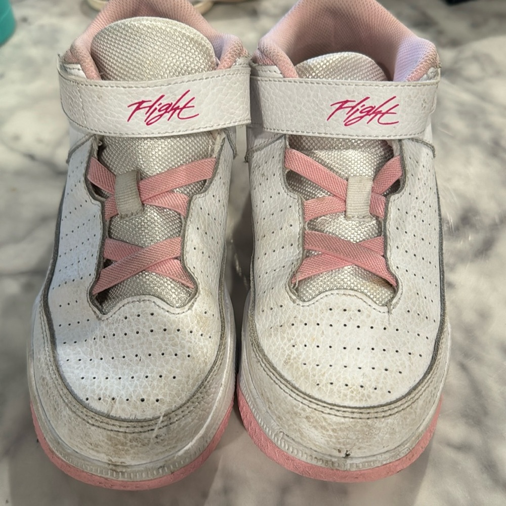 Girls Nike size 3 white and pink tennis shoes